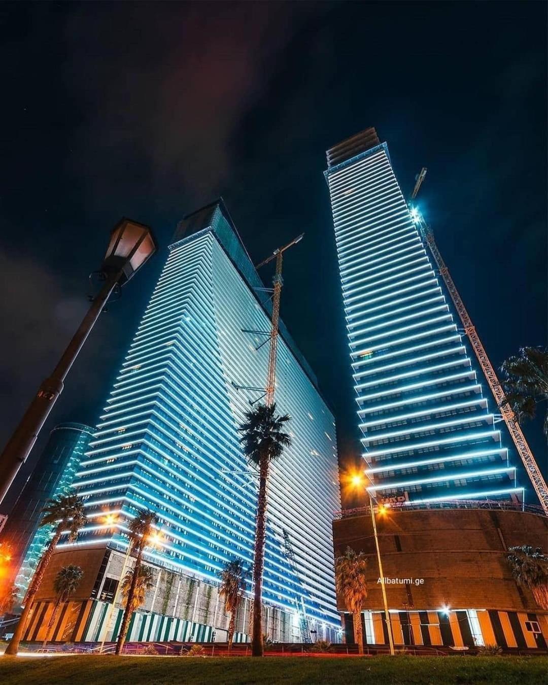 Orbi City Amazing Apartments Batumi Exterior foto
